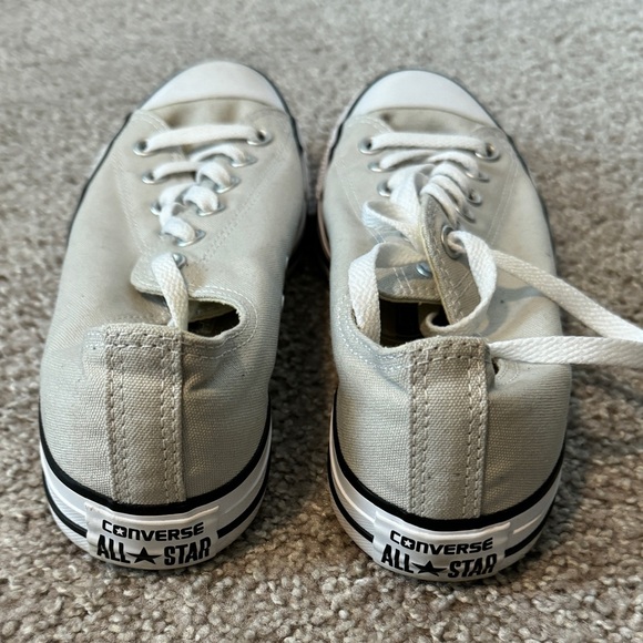 Light Grey/Beige Converse - Mens size 8 - Picture 3 of 3